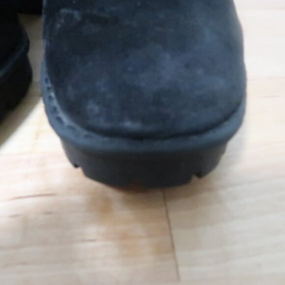 Vince Black Suede Block Heel Ankle Chealse Boots Women’s Size 7 - Picture 3 of 15